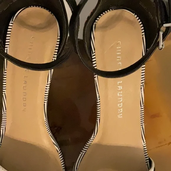 Chinese Laundry Aztec Pattern Stiletto Heel Sandals, Size 9M, Black/White/Multi - Picture 2 of 13